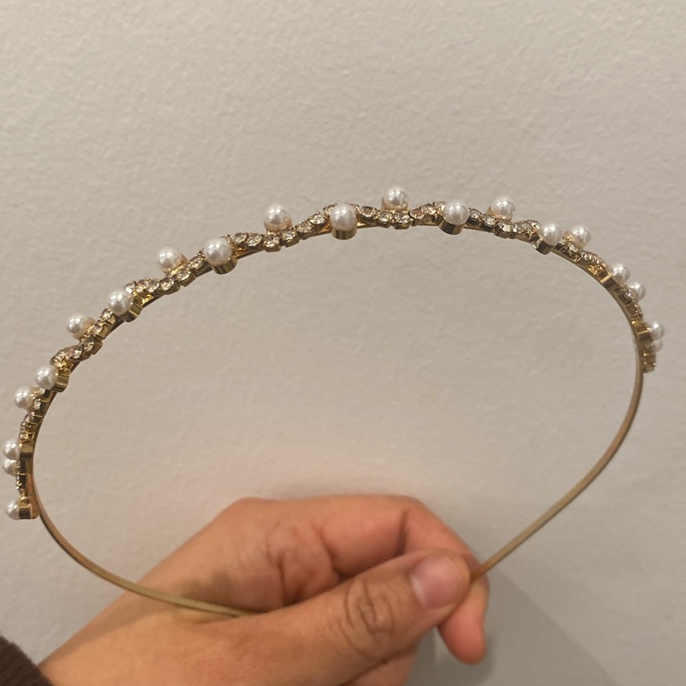 Rhinestone and faux pearl gold headband NWOT